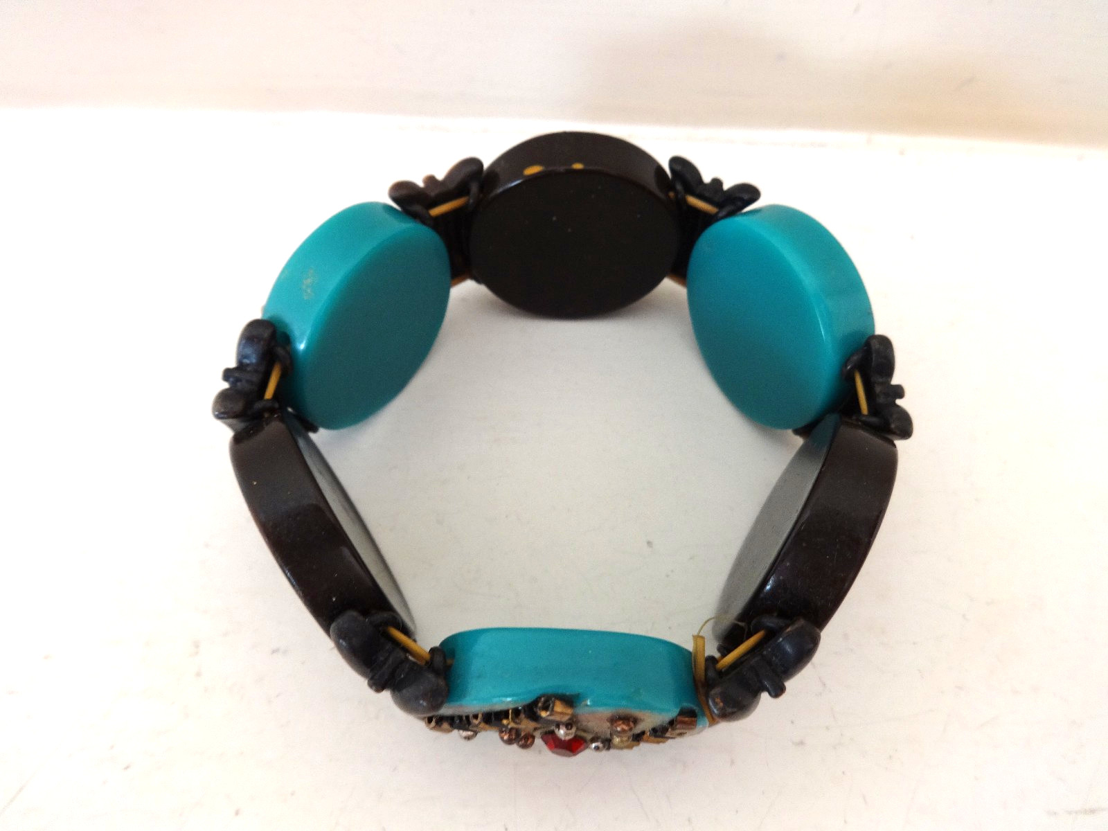 VTG ACRYLIC PLASTIC BRUTALIST STRETCHY ELASTIC BRACELET UNSIGNED CIRCLES