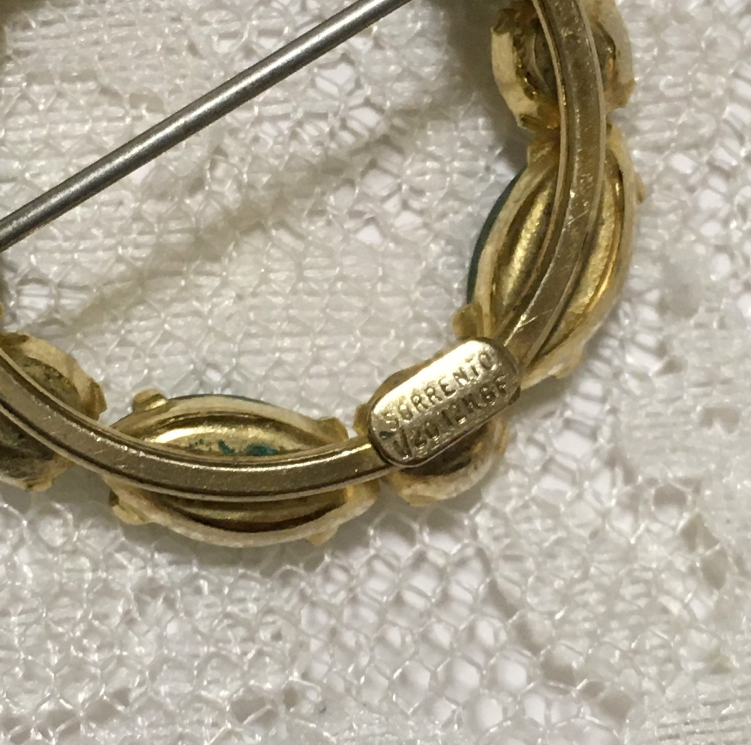 Vintage Sorrento Brooch Gold Filled 1/20 12K GF marked Jade Pearls Spring Brooch