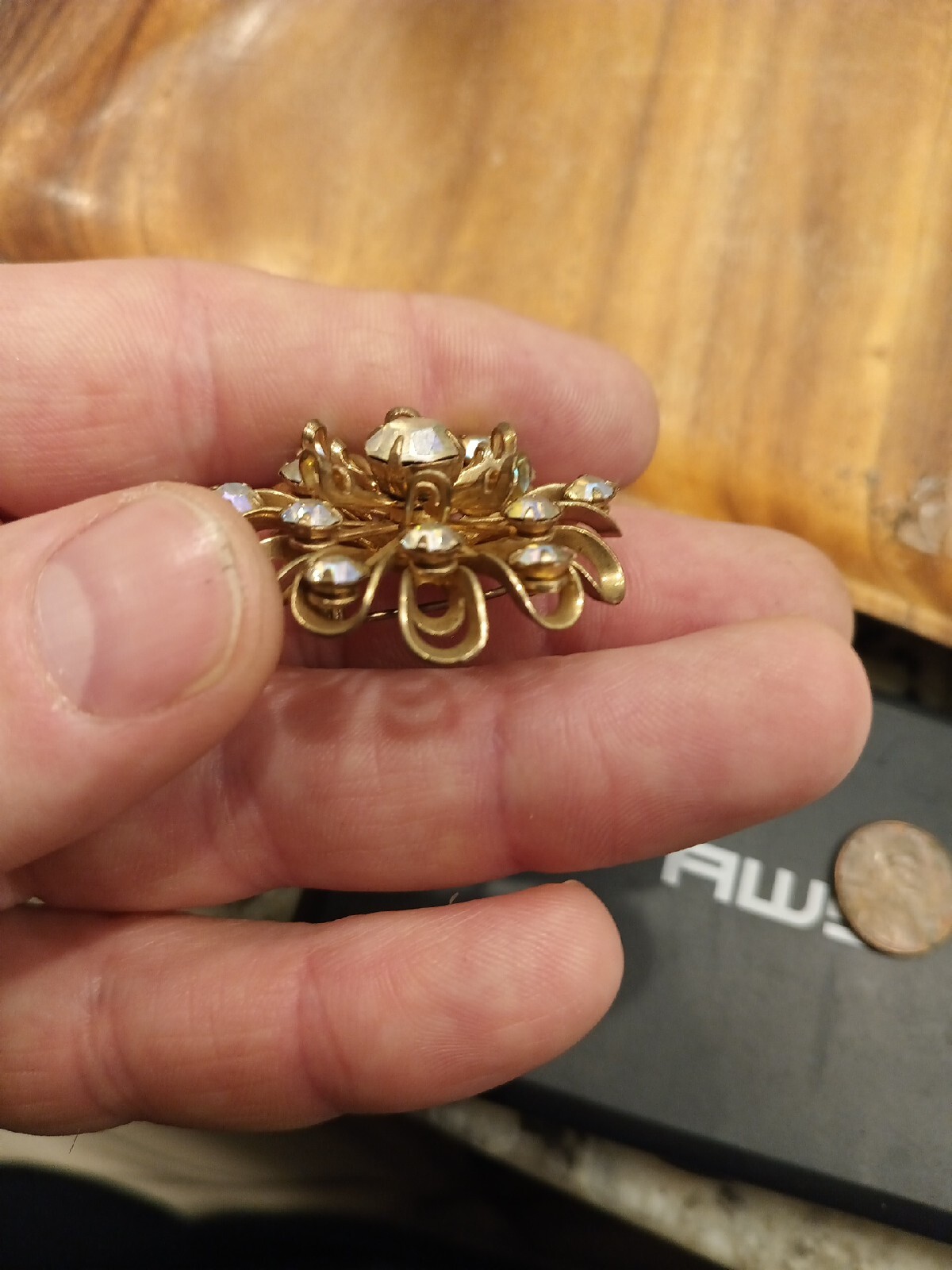 Vintage Opalescent Iridescent Rhinestones Gold Toned Brooch