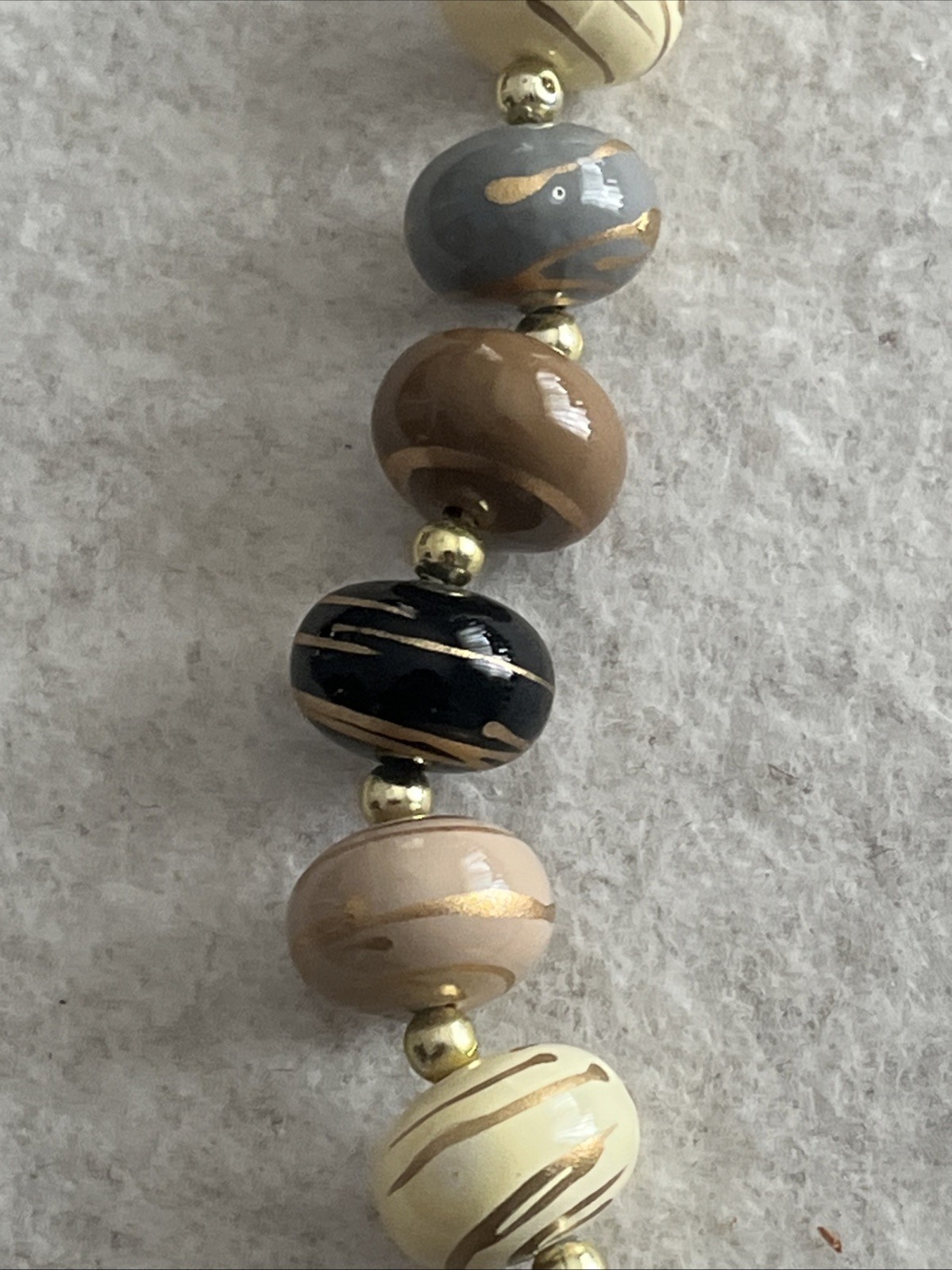 Vintage Earth Tone Acrylic/ Resin Beaded Necklace With Splashes Of Gold. 13”