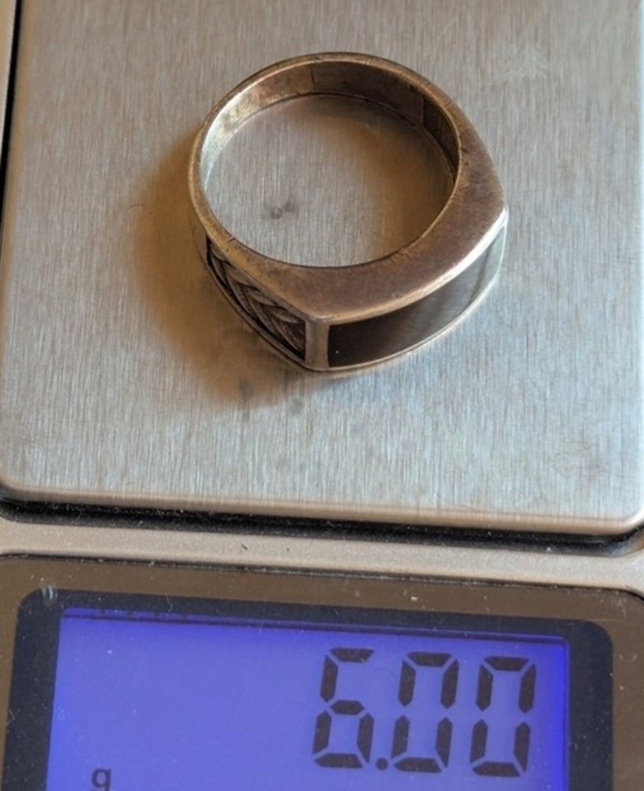 Vintage men’s ring sterling silver 925 Size 8.5 Weight 6 g. Black Onyx.