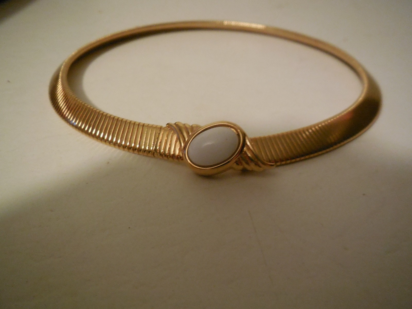 Vintage 1980’s Monet Omega Ribbed Collar Gold Tone Necklace, 17″