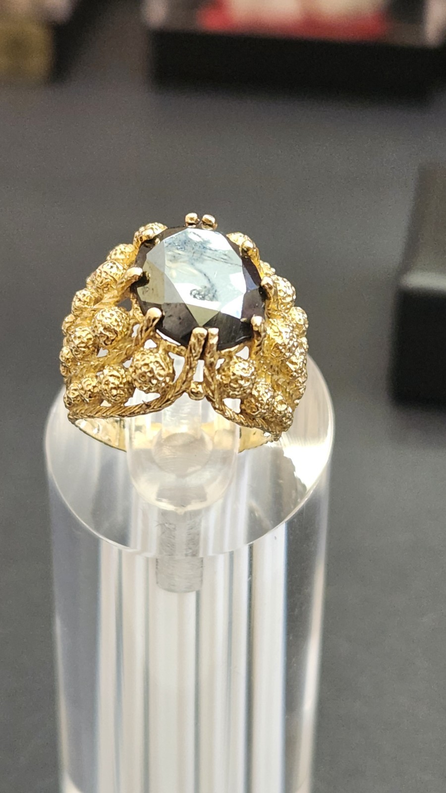 Vintage 18k Gold Ornate Hematite Size 4 ring 1960’s Corletto Italy 7.1 Grams