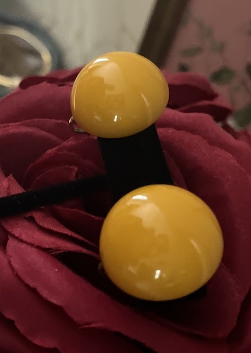 Vintage Signed Vogue Butterscotch Yellow Acetate Button Dome Clip On Earrings