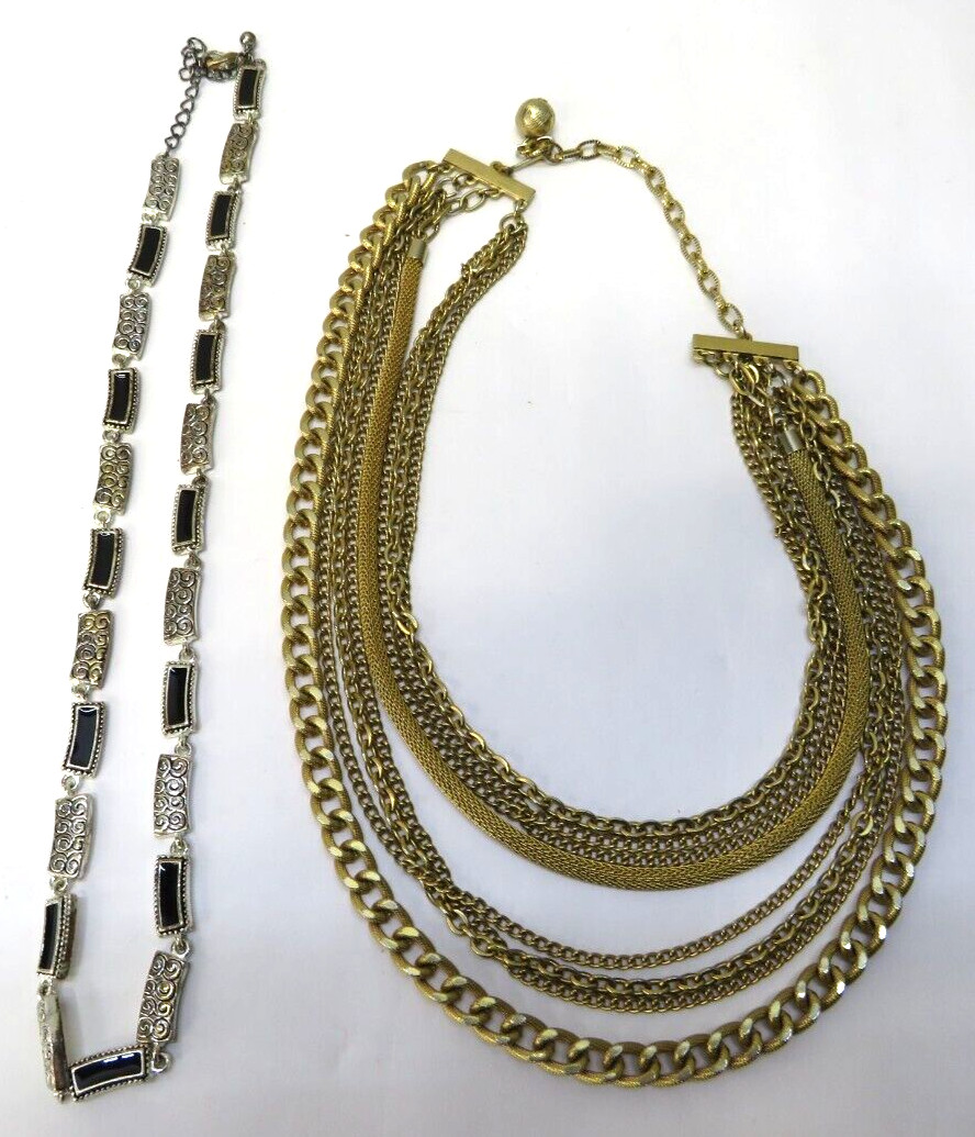 Vintage LOT of 12 Necklaces Assorted Sizes & Colors Gold red white pearl