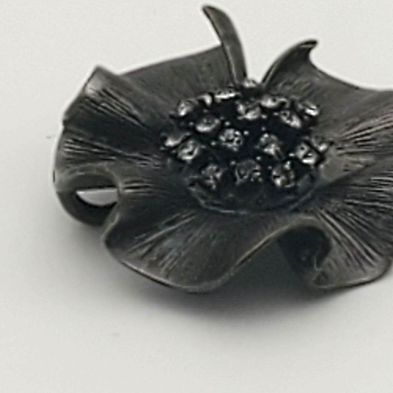 Dark Grey Metal Flower Brooch/Pendant
