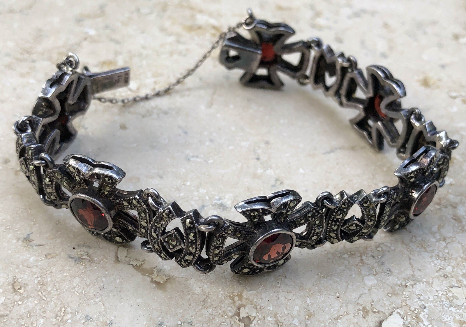 💥❤️✨VINTAGE 925 STERLING SILVER GARNET & MARCASITE MALTESE CROSS BRACELET ✨❤️💥