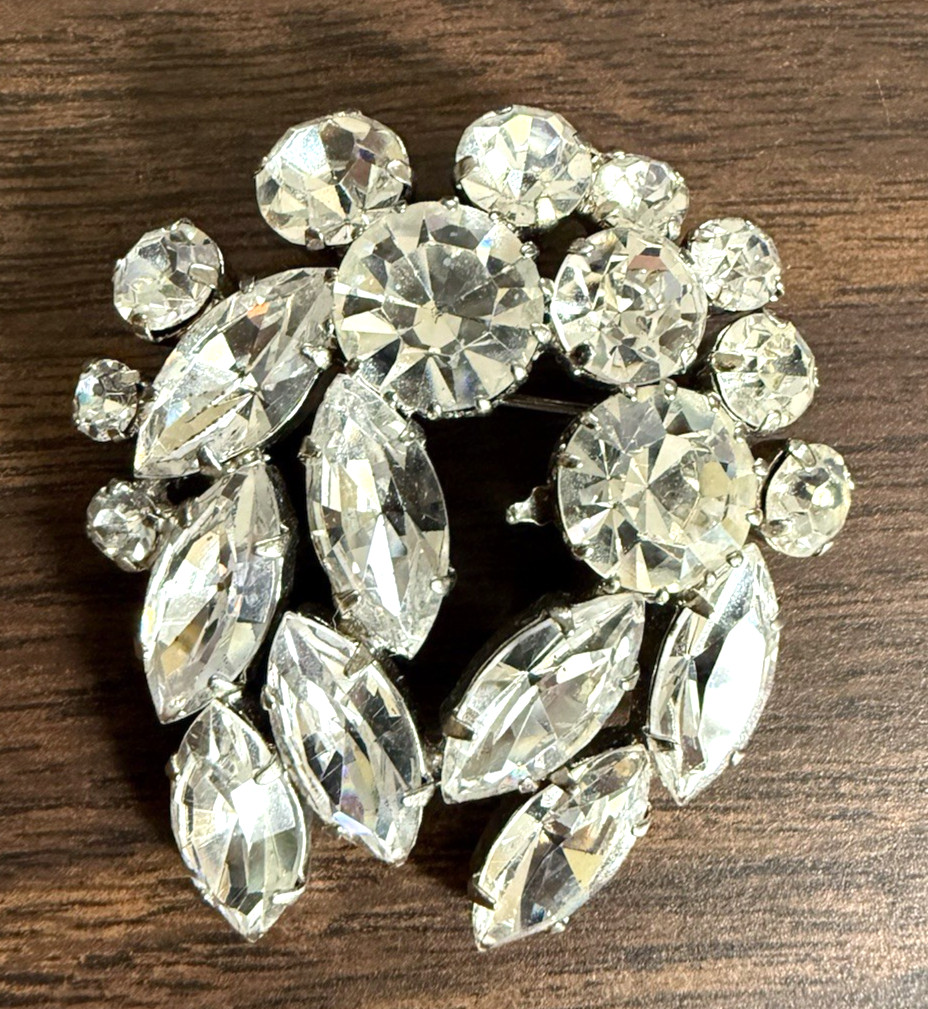 vintage Austria clear rhinestone brooch pin silver tone faceted crystals prongs