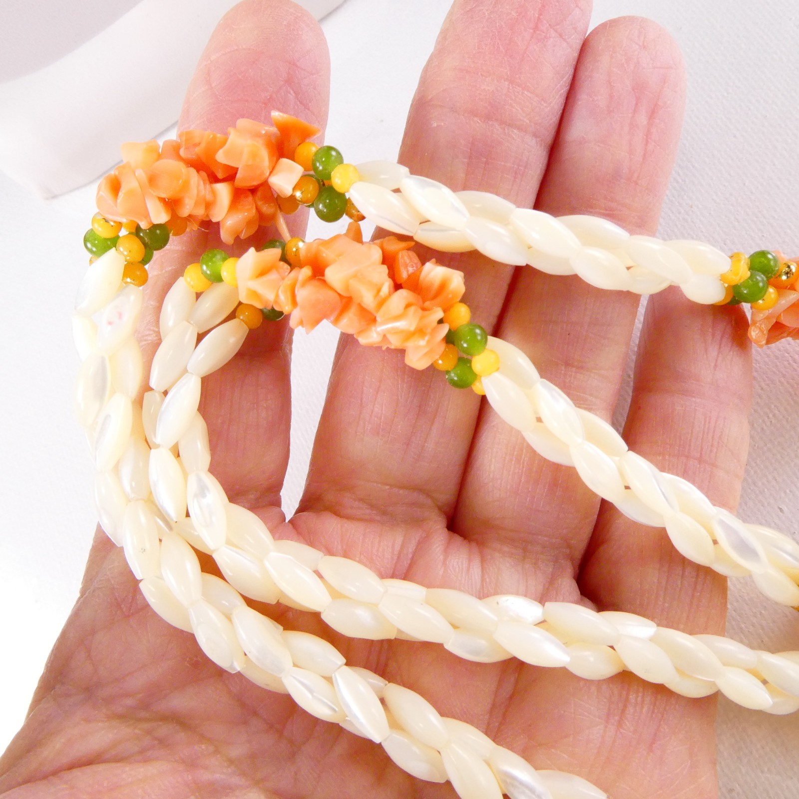 Lovely Freshwater Rice Pearls Necklace Coral Chips Jade Accent Beads Elegant
