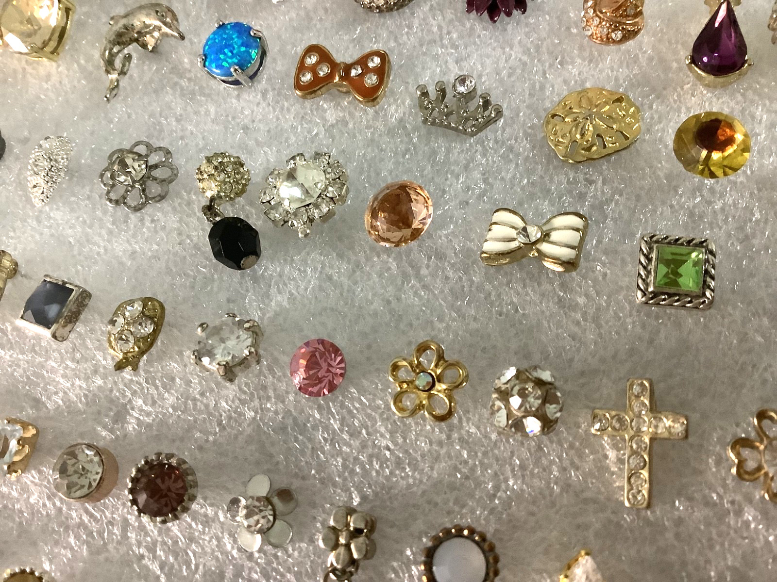 Huge lot of mixed vintage SINGLE stud earrings various unknown stones materials