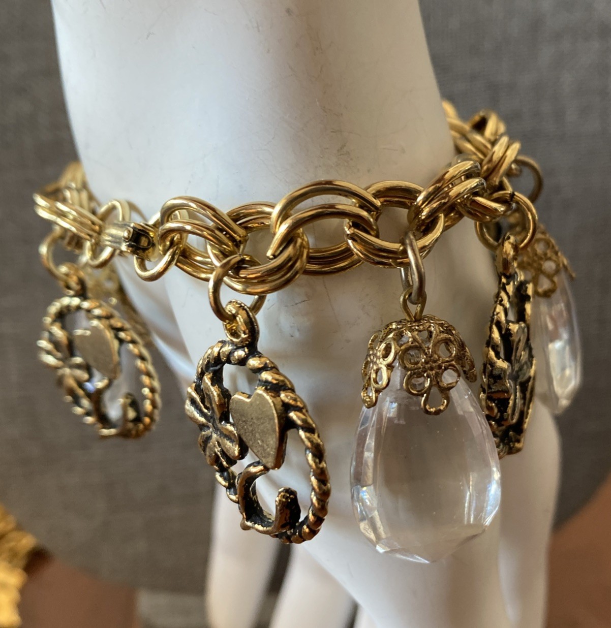 Vintage Gold Tone Good Luck Charm Bracelet Heart Four Leaf Clover Wishbone