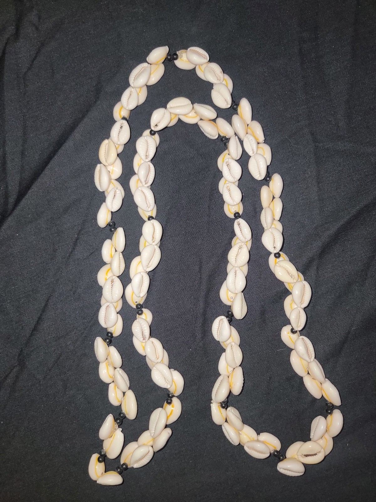 Vintage Cowrie Shell Wooden Beads Lei Necklace 1970s Bohemian 21 In