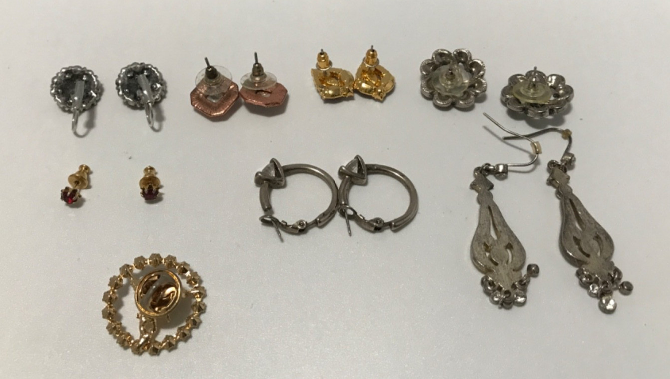 Pretty Vintage Rhinestone Bling Assorted Jewelry Lot 22 Pieces