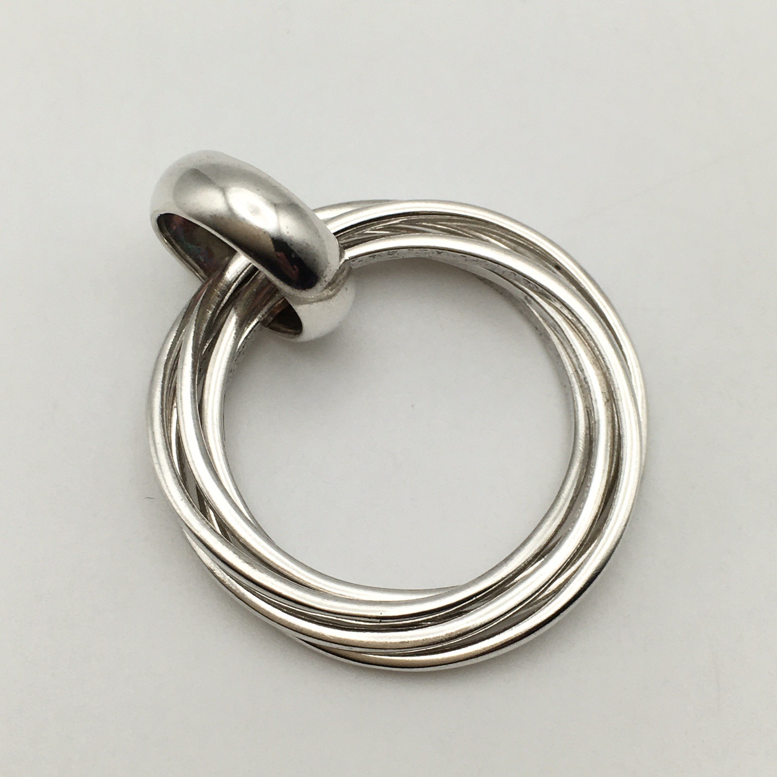 Sterling Silver SILPADA Intertwined 5 Ring Pendant Marked 925 India 10g #76