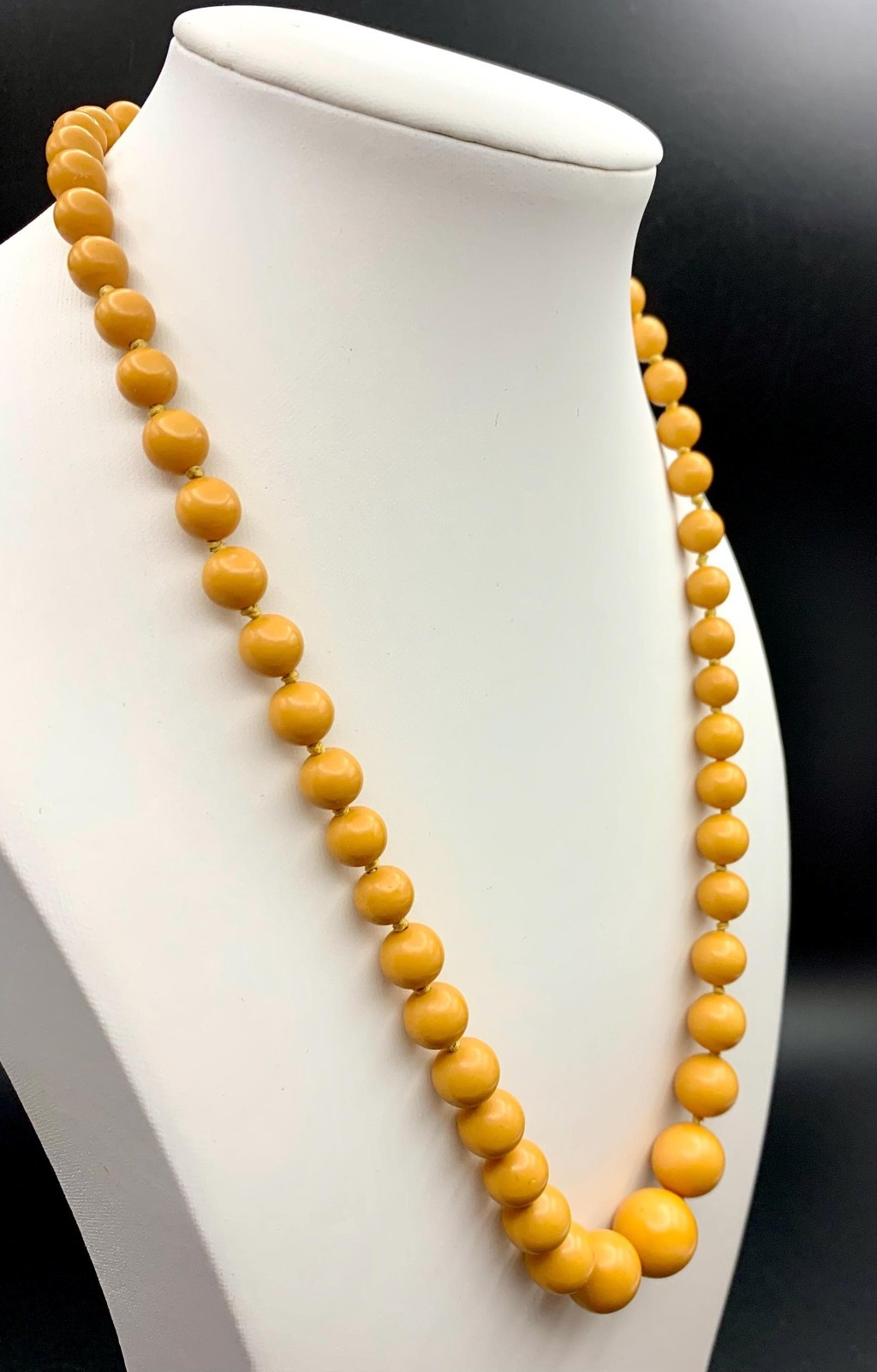 Bakelite Necklace Butterscotch Egg Yolk Graduated Beads Knotted Vtg 18″ Tested