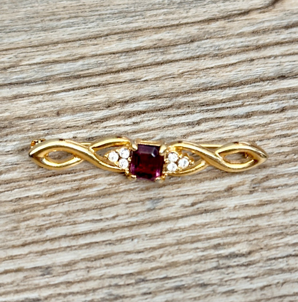 Rhinestone Brooch Pin Twisted Gold Tone Unsigned