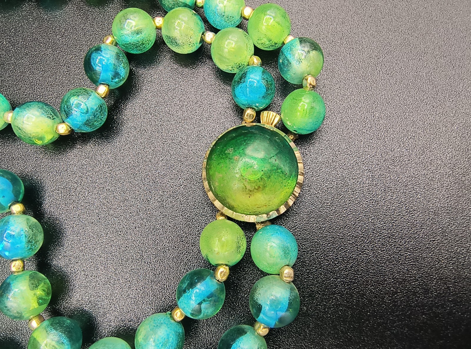 Vtg Hong Kong Translucent Green Teal Ombre Double Strand Bead Strand Necklace