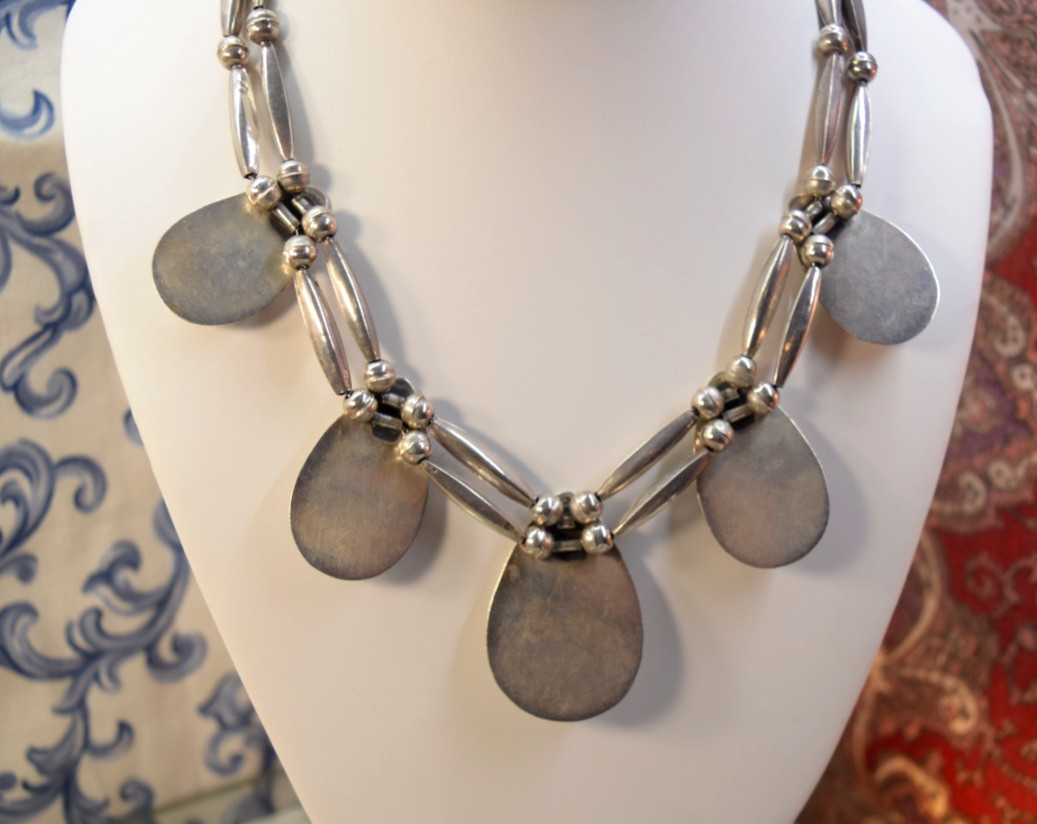Vintage Sterling Turquoise Cabochon Necklace Elongated Beads 17″