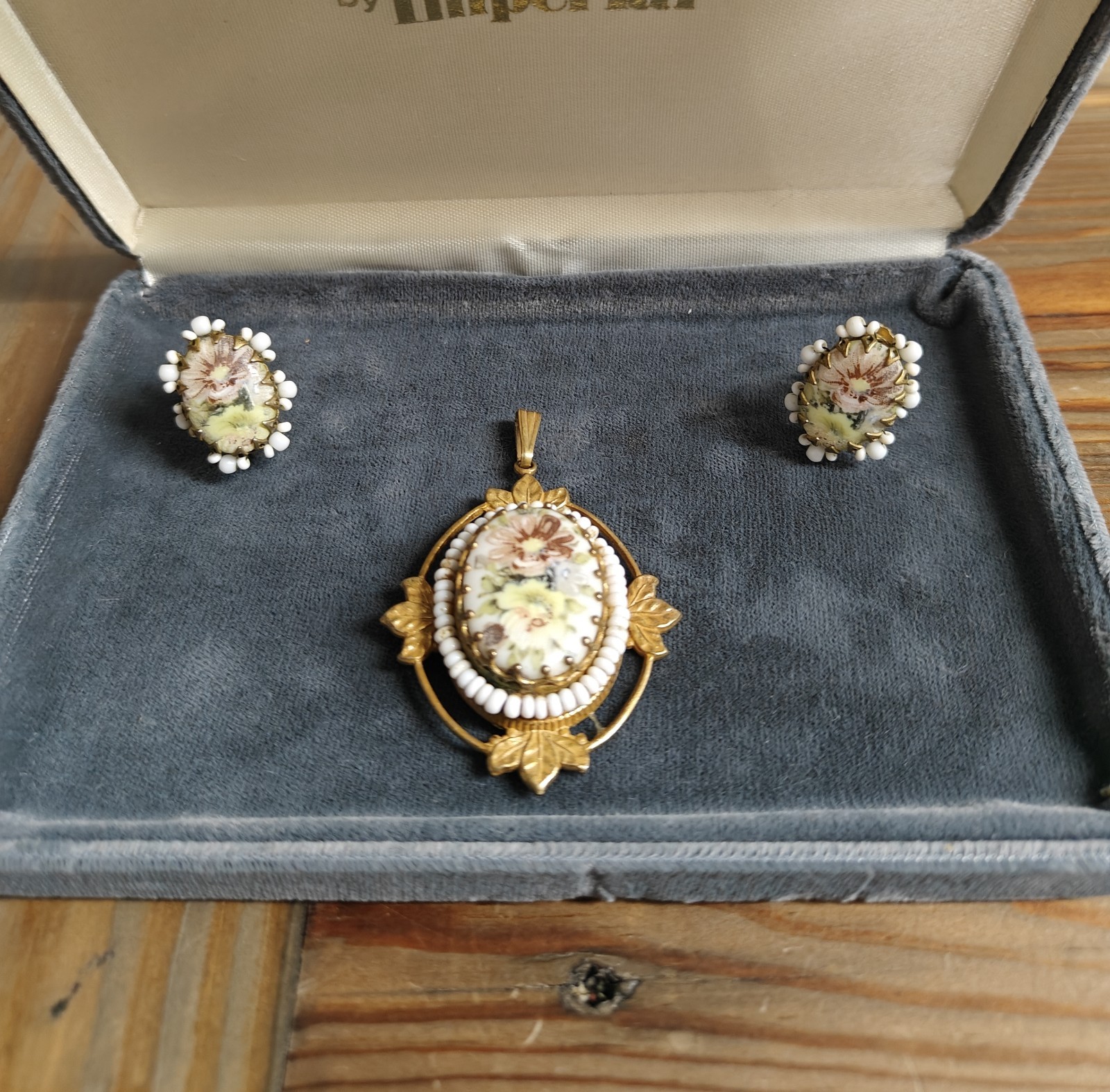 Rare Signed MIRIAM HASKELL Lot Pendant/Ergs Set, Screw Back Earrings, Stick Pin