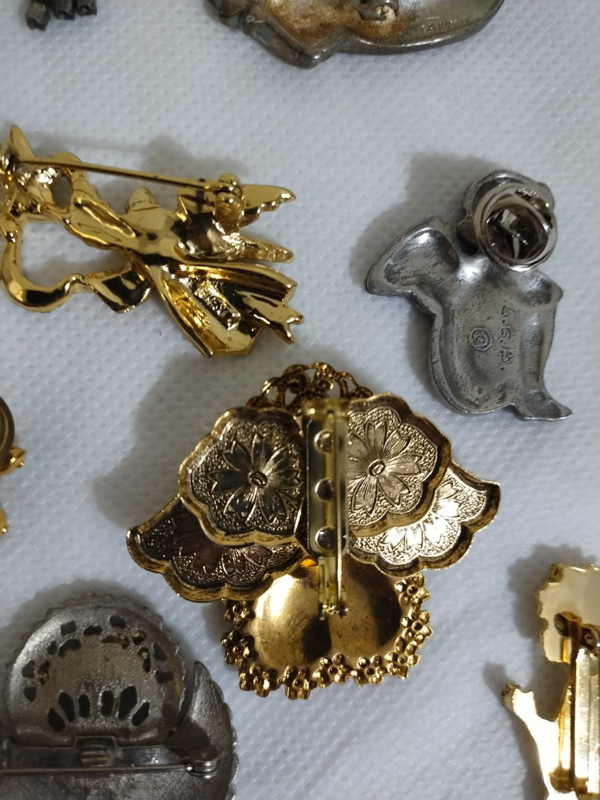 Vintage to Now ANGELS Pins Brooches 25 Pcs Read Description!