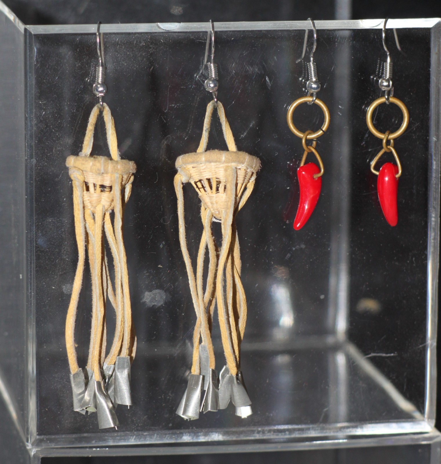 Vintage Art Glass Chili Pepper dangles Earrings Chrome tone hook