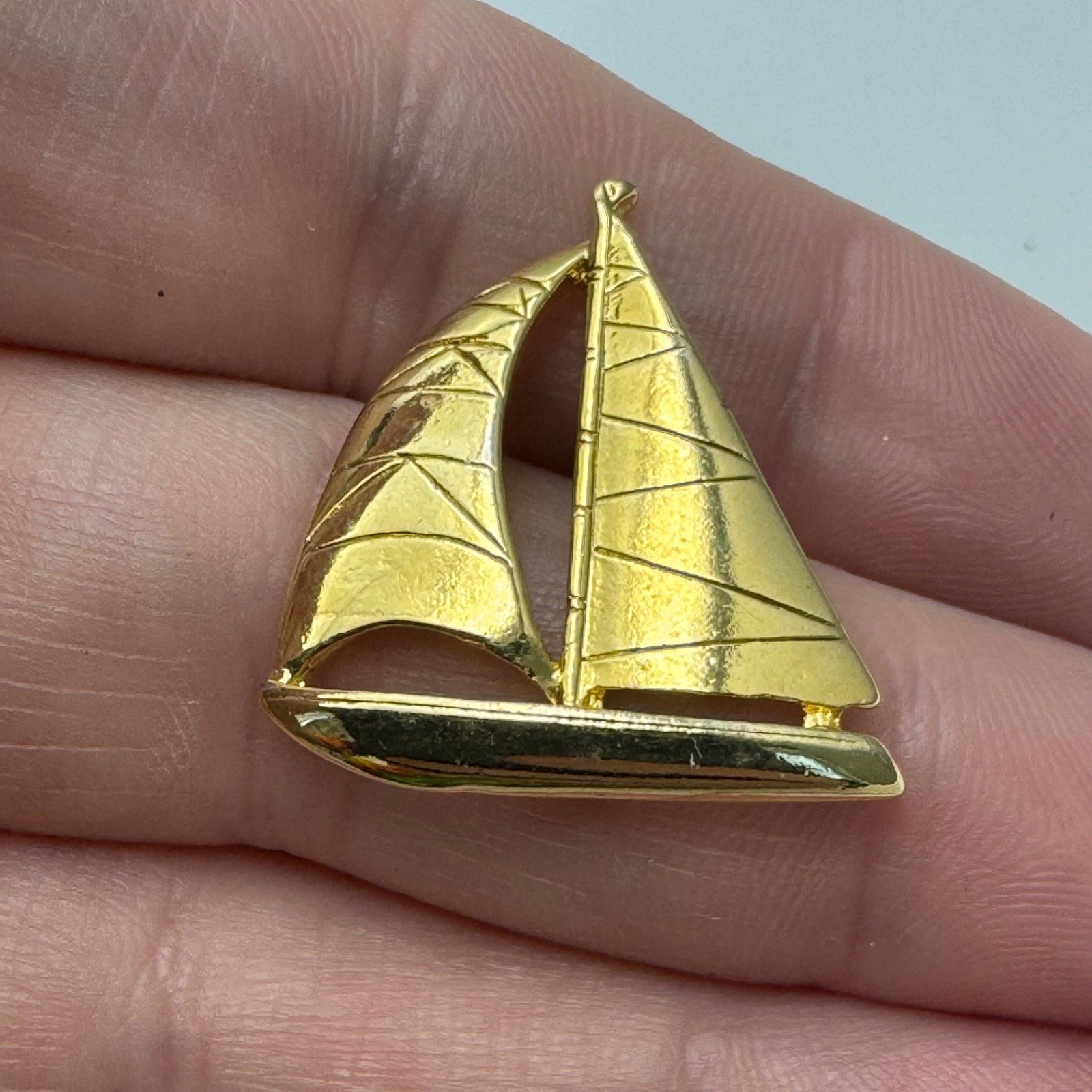 Sailboat Lapel Pin Nautical Sailing Yacht 90s Travel Vintage Gold Tone Brooch