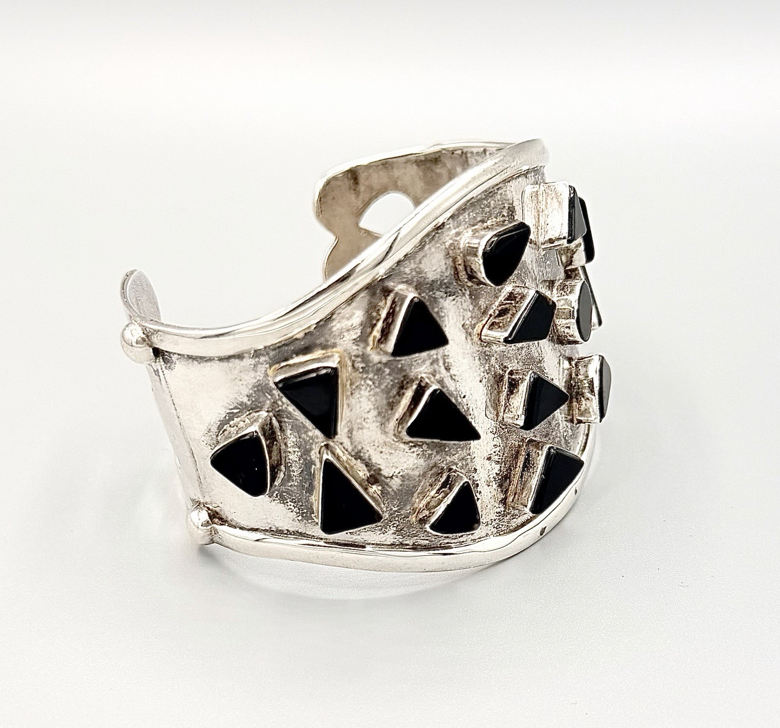 Impressive Modernist Sterling Cuff Bracelet w Onyx Stones 48.6g Brutalist Estate