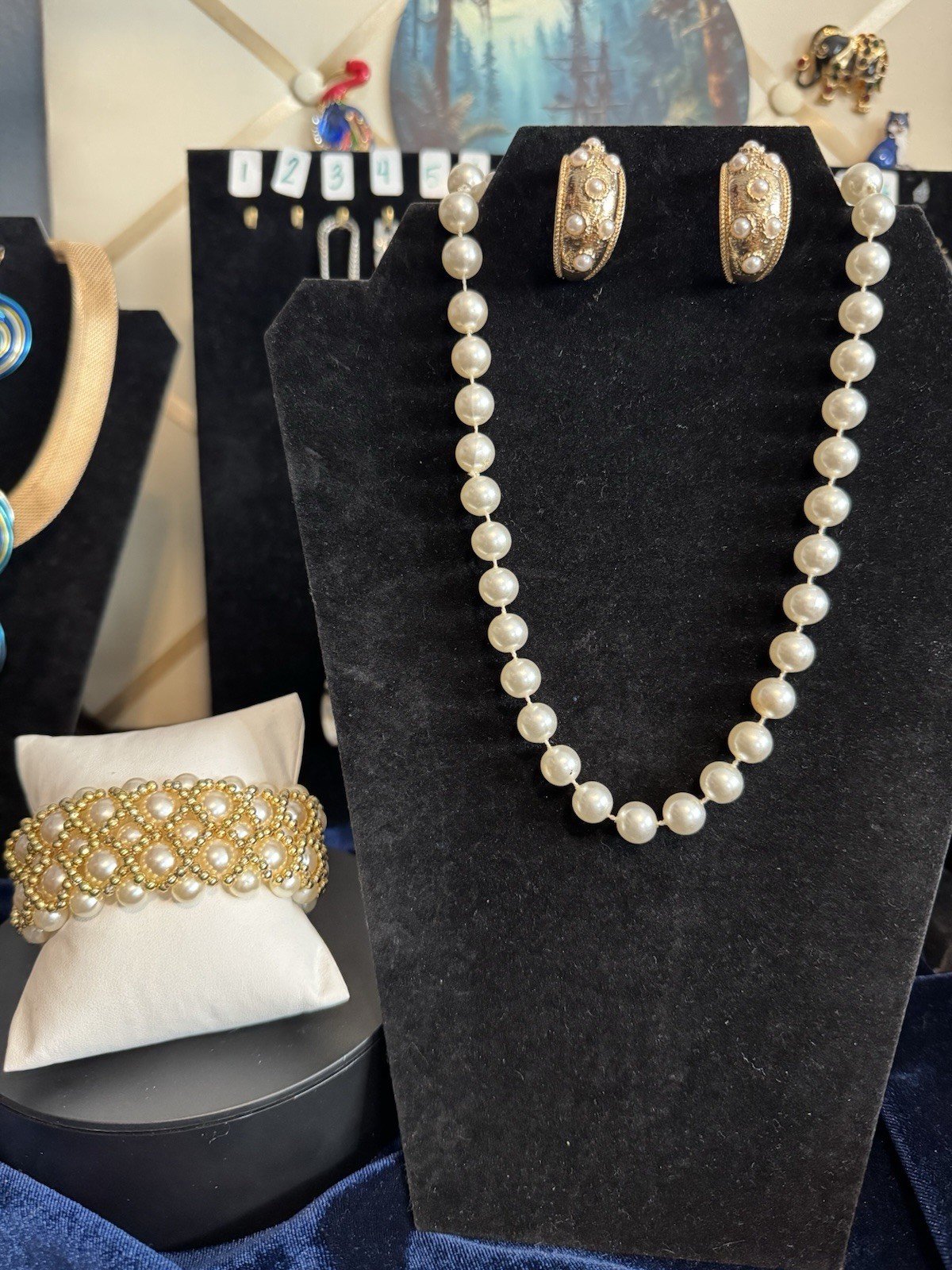 Vintage Faux Pearl Jewelry Set 16” Necklace Gold Tone Earrings Bracelet