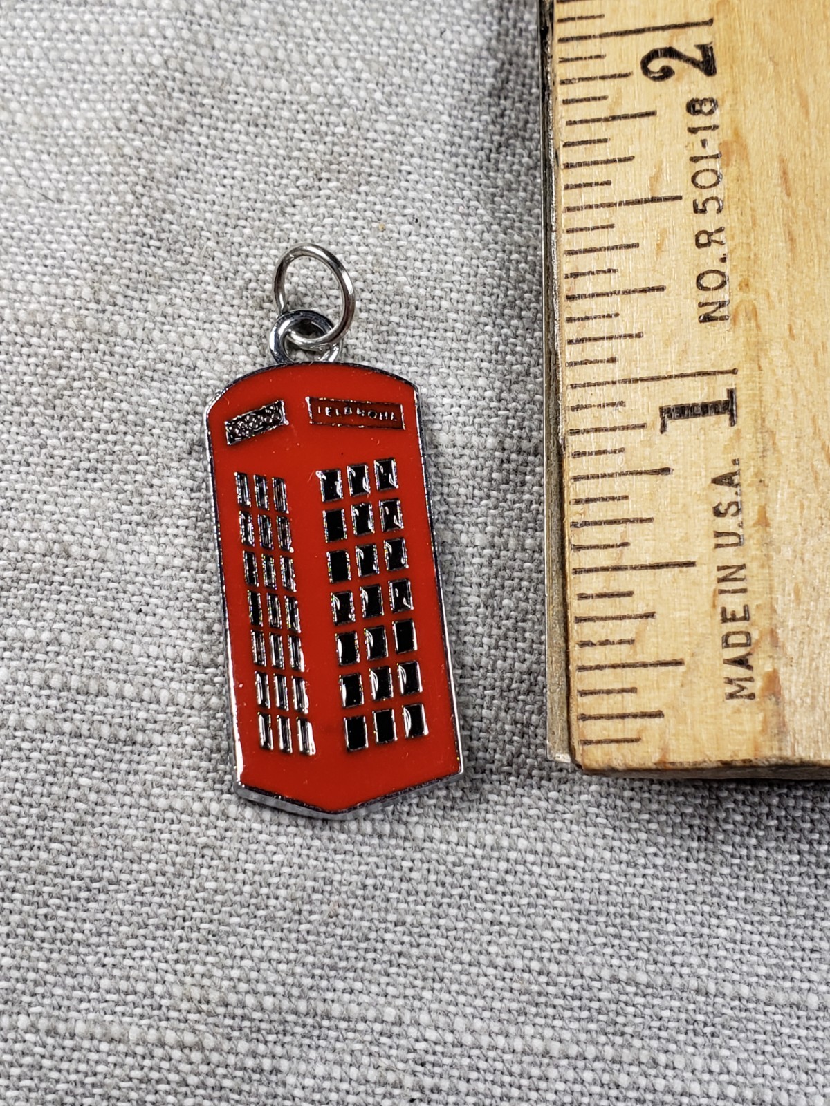 Red Telephone Box British United Kingdom Pendant Charm Beautiful C42
