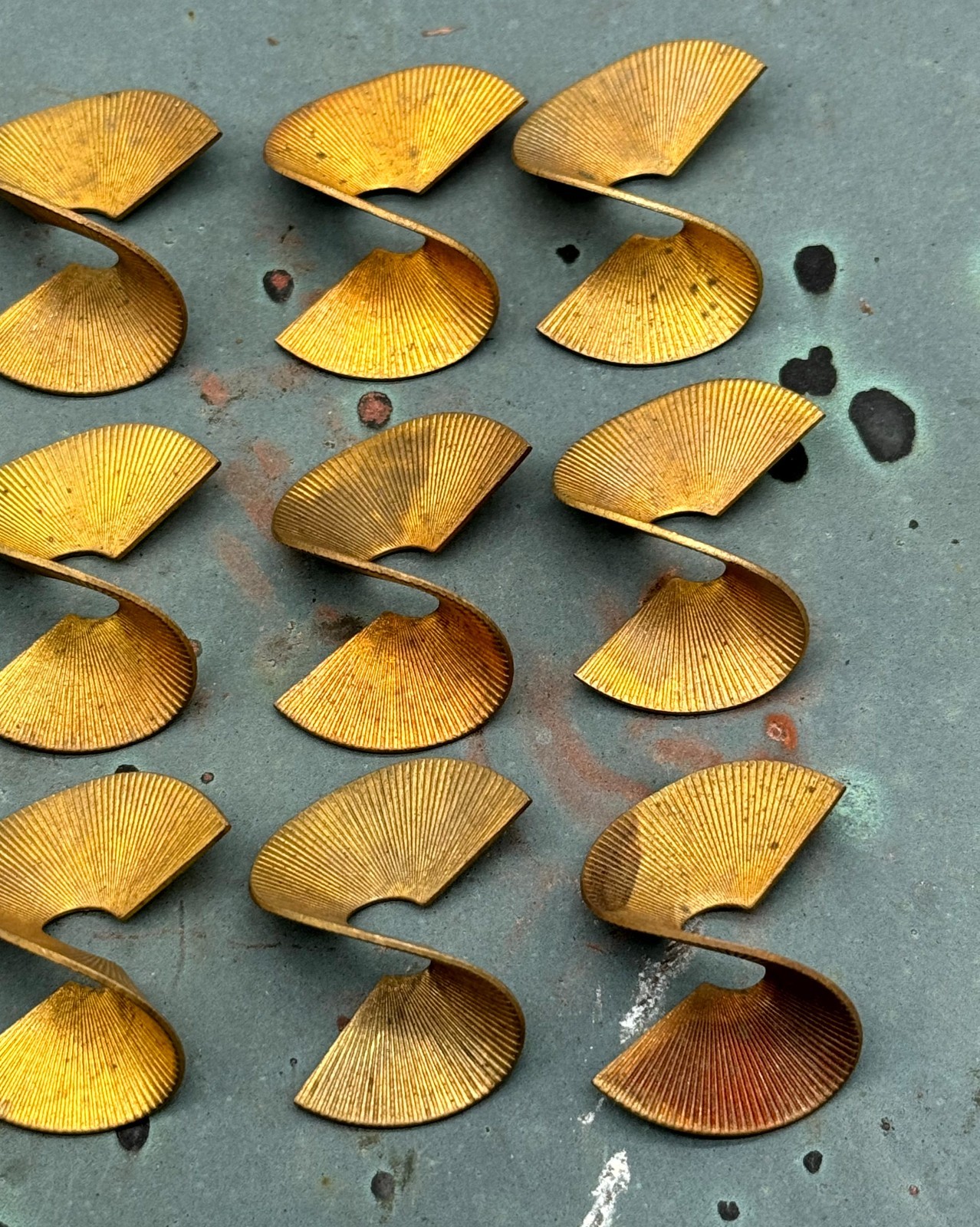 Vintage Copper Finish Brass Lined Curl Stampings – Set of 15 – Right Angle Brass
