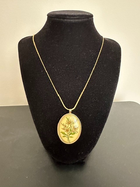 Vintage Napier Signed Triangle Cobra Link Chain Oval Floral Pendant 23″ Necklace