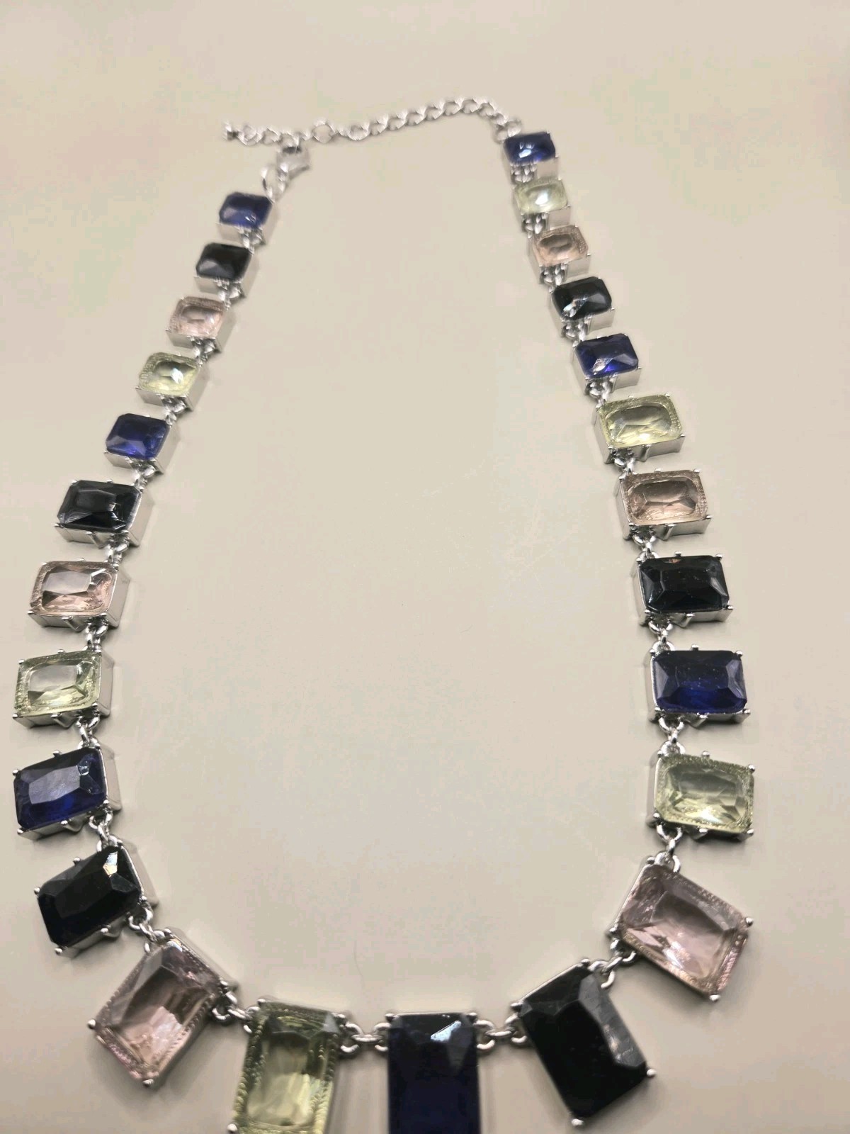 Art Deco Style Choker Necklace 20″ Faceted Chunky Multi Glass Statement 0330