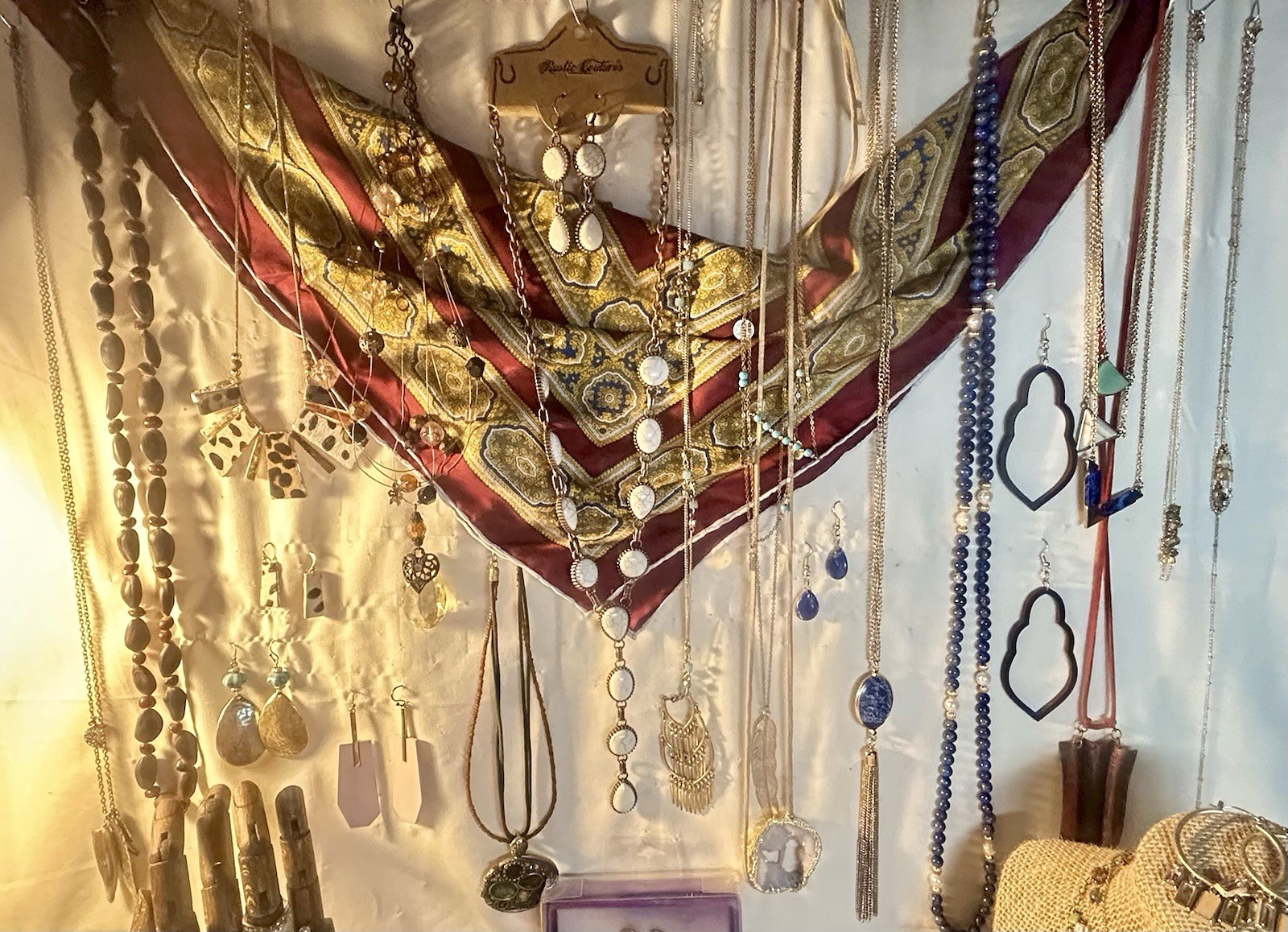 Southwestern/Boho/Gold-tone Jewelry Lot 85+ Piece, Vintage/Modern/Estate