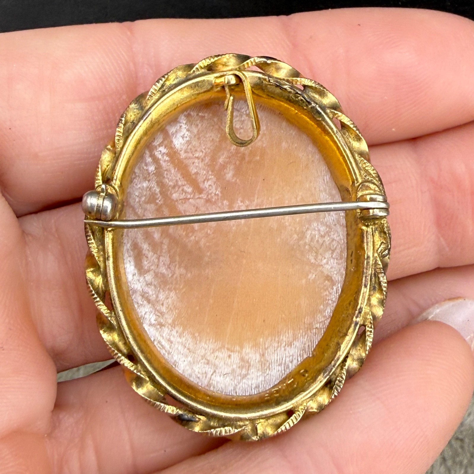 Vintage Cameo Brooch Carved Gold Tone Pendant Bale