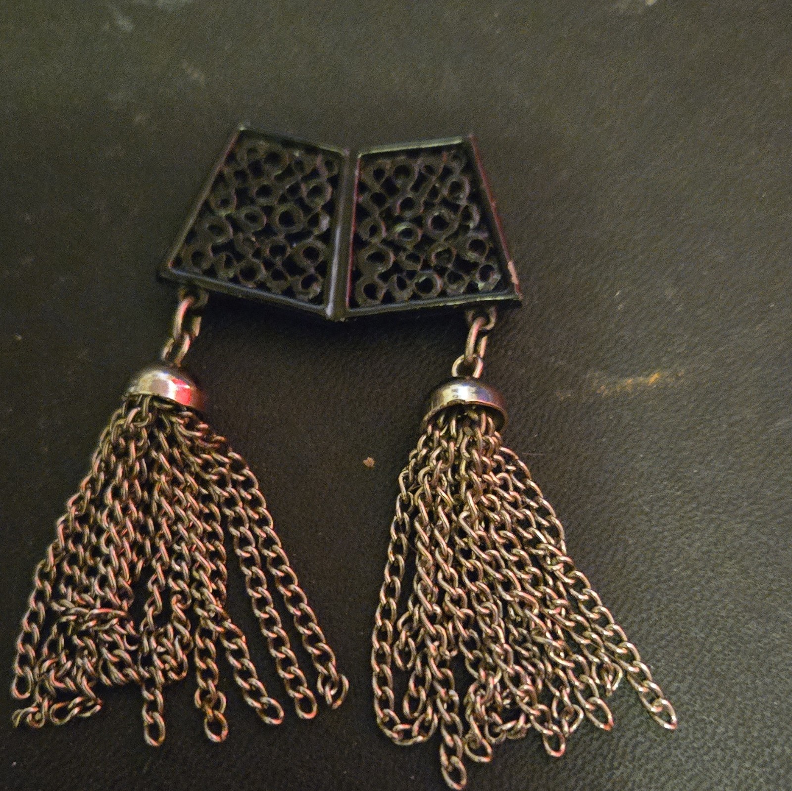 Vtg Black Broach Clip/ Pin/vintage shoe clip with Tassels Silver