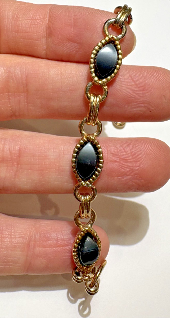 Vintage Scarab Link Style dark grey plastic marquise cab gold tone 7″ Bracelet