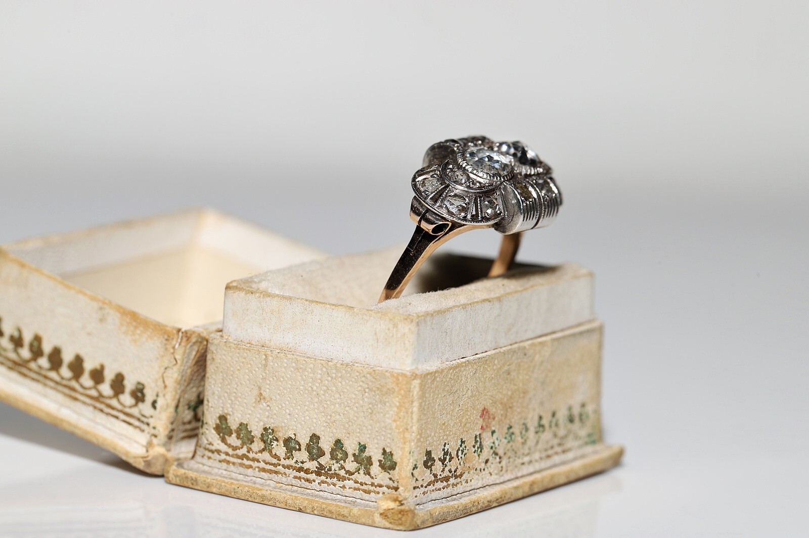 Antique Circa 1900s 14k Gold Top Silver Natural Rose Cut Diamond Decorated Ring