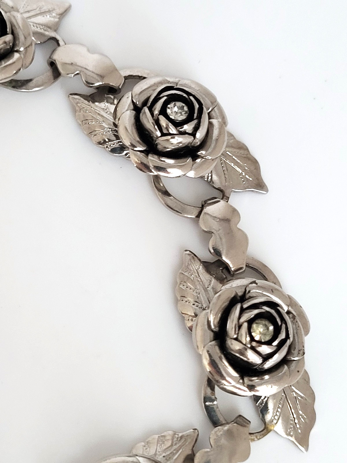 Vintage 3D Rose Linked Chain Bracelet Rhinestone center Stainless Steel 7.25″