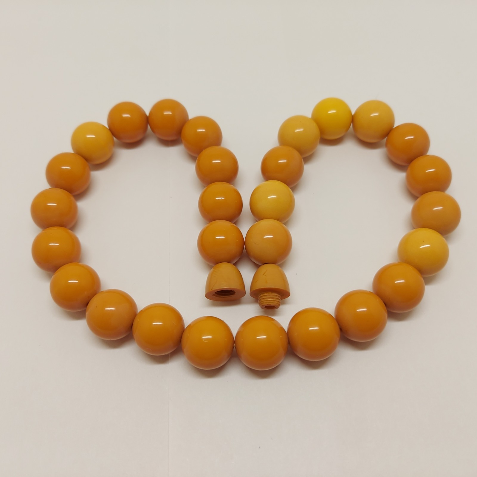Vintage Butterscotch Egg Yolk Bakelite Round Beaded Necklace 15-1/2” 47g Tested