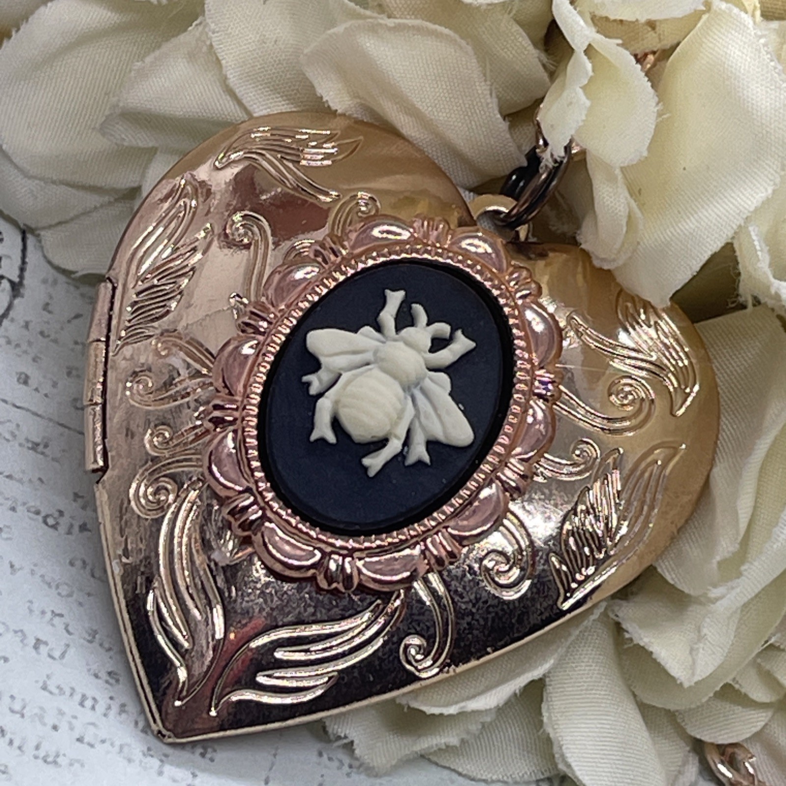Bee Bumble Honey Cameo VALENTINE Rose Gold Heart Locket Anniversary Gift Wedding
