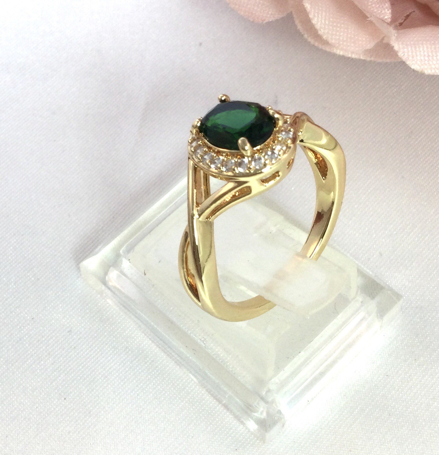 Vintage Jewellery Gold Ring Emerald and White Sapphires Antique Deco Jewelry
