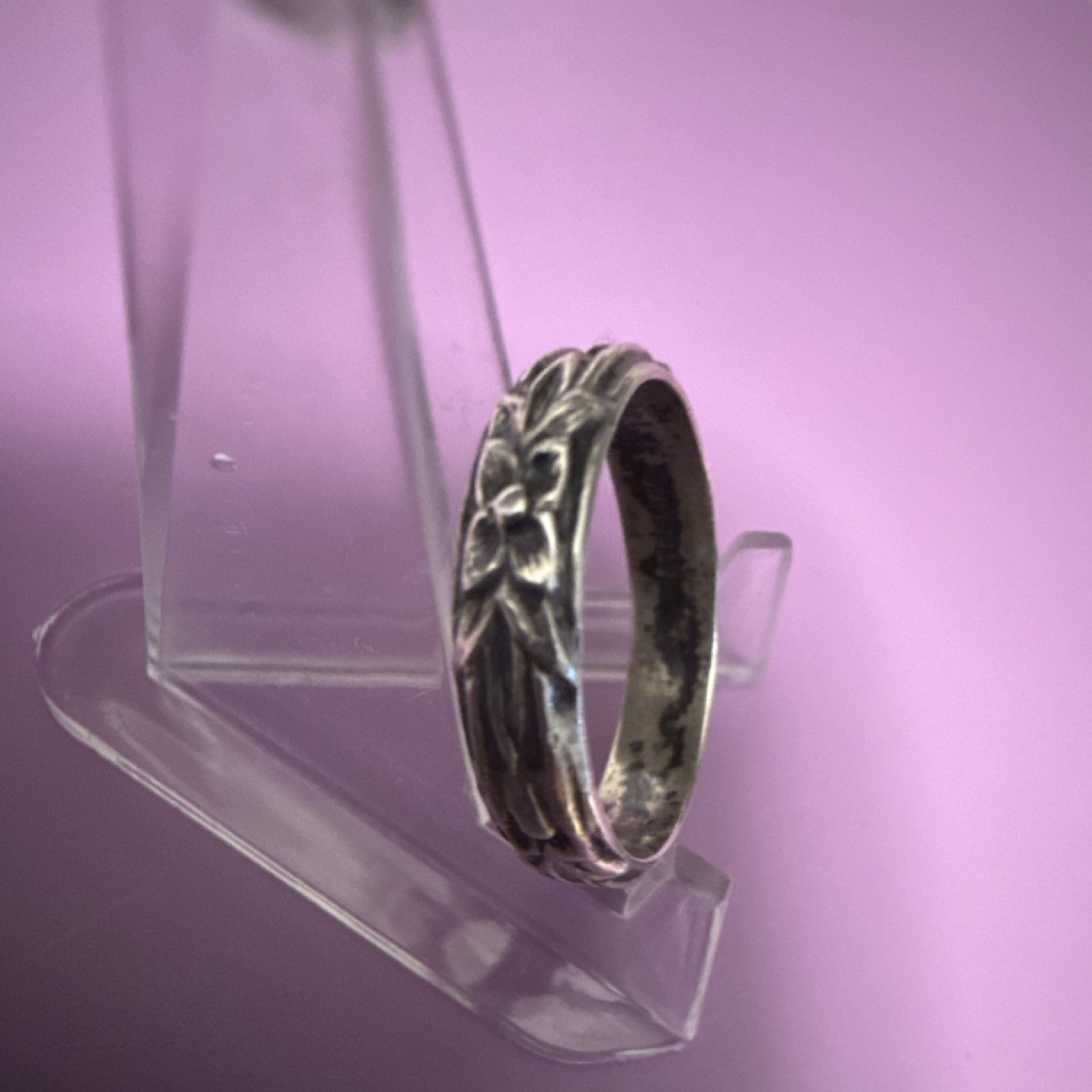 Vintage Silver Tone Metal Flower Band Ring No Stone Floral Plants Theme