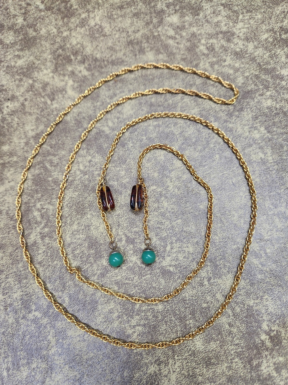 VTG Long Gold Tone Faux Agate & Chrysophase Beads Convertable Lariat Necklace