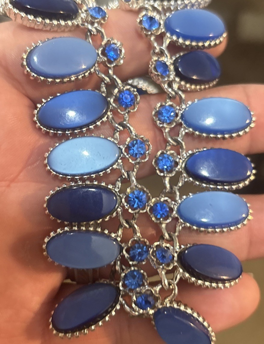 Vintage Unsigned Pakula Two Tone Blue Lucite Silver Tone Choker Necklace Wow