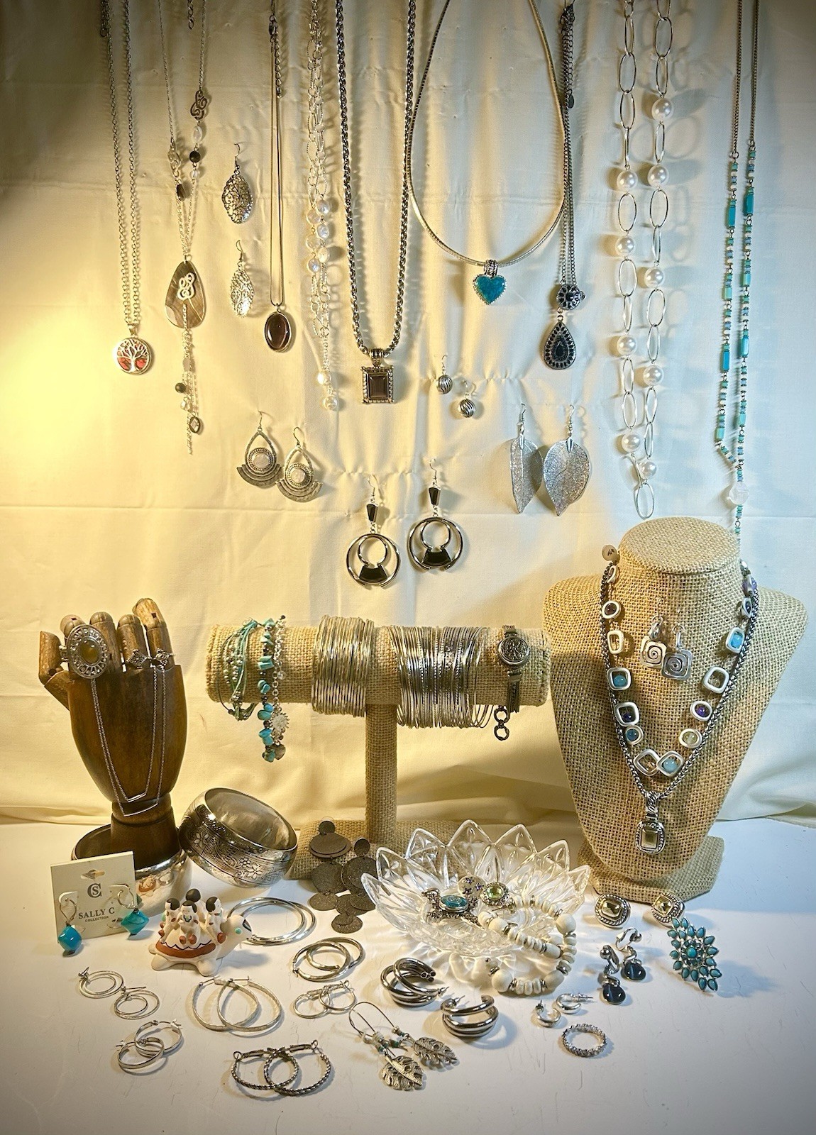 Southwestern/Native Style 100+Piece Lot with 2+Lbs of VTG to Modern Jewelry.