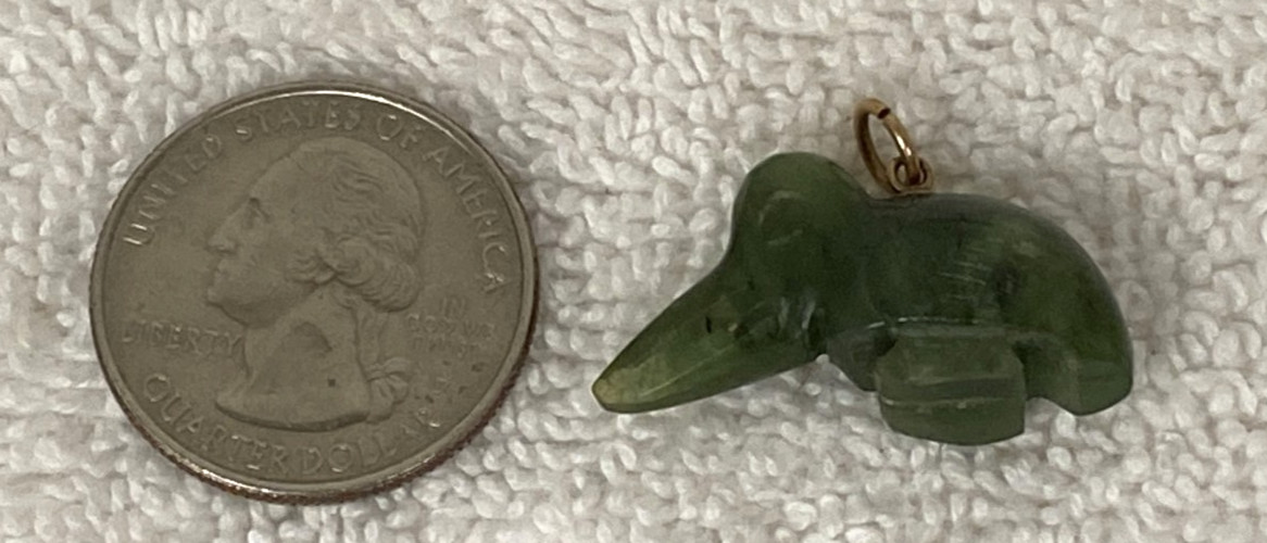 Vintage Carved Jade Jadeite Figural Kiwi Bird Pendant Charm 1 1/8″ Long