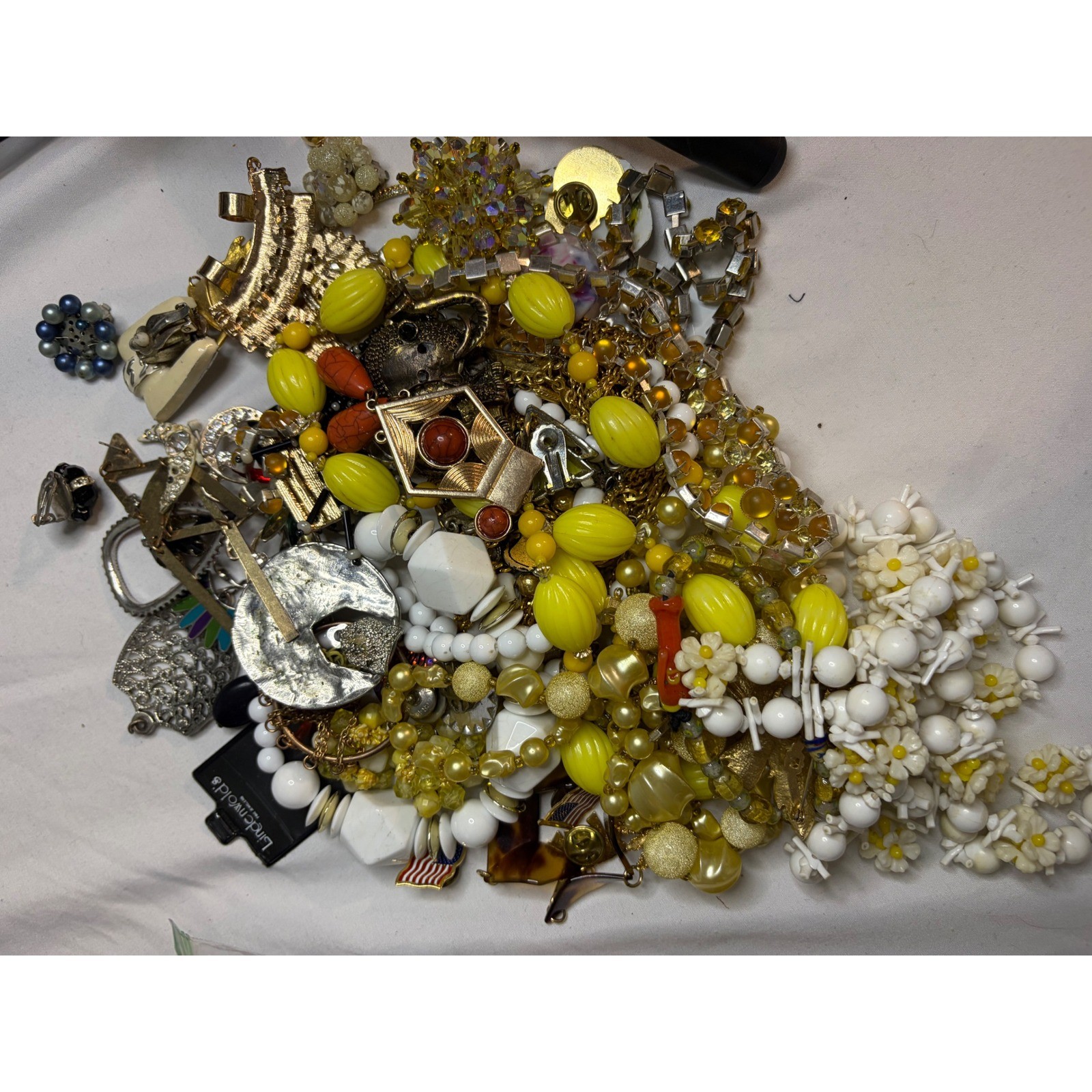 Vintage Jewelry Lot Yellow Beaded Necklaces Watches Lindenwolds Brooches 1lb+