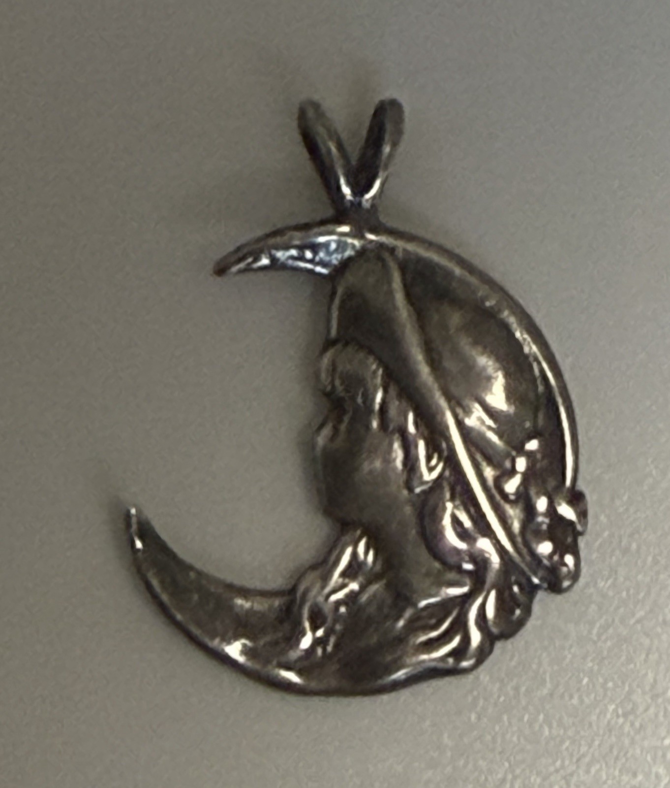 Vintage Sterling Silver Pendant with Girl’s Face Hat Crescent Moon Silhouette