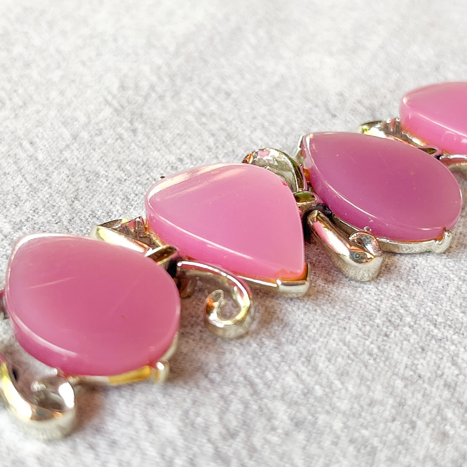 Vintage Pink Thermoset Bracelet Moonglow Atomic Mid Century Costume Jewelry