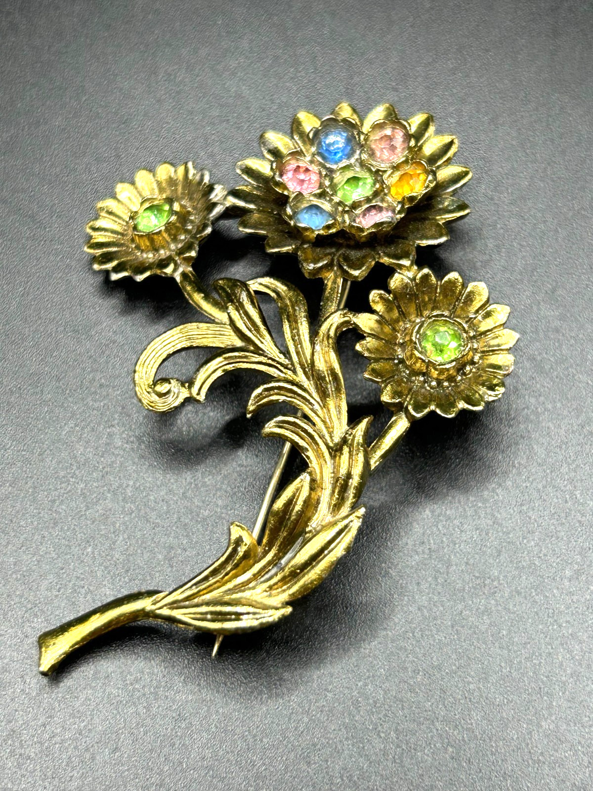 ANTIQUE LITTLE NEMO POT METAL BROOCH 1930’S MULTIPLE RHINESTONE FLOWER BOUQUET
